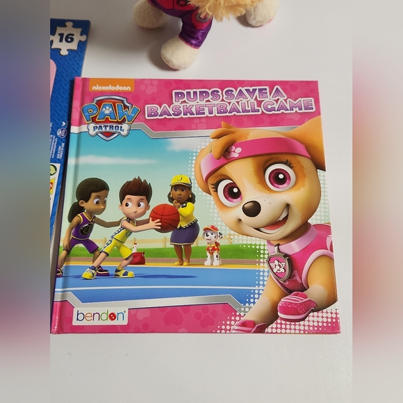 Paw Patrol Skye Plush, Book and Puzzle - Picture 13 of 15